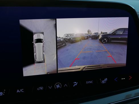 Used 2025 Chevrolet Suburban RST image 20