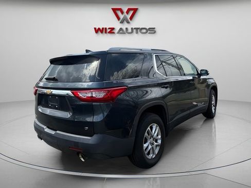 Used 2018 Chevrolet Traverse LT FWD image 5