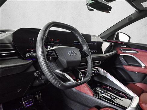 Certified 2025 Audi SQ5 Prestige w/ Prestige Package AWD/4WD image 10