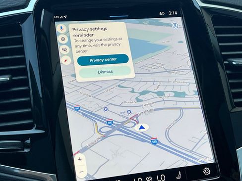 Used 2025 Volvo XC90 B6 Plus image 24