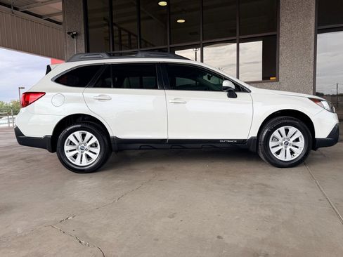 Used 2019 Subaru Outback 2.5i Premium image 37