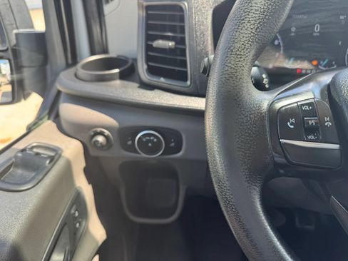 Used 2020 Ford Transit 250 Medium Roof RWD image 15
