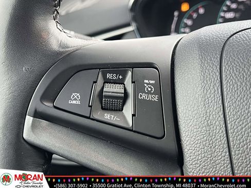 Certified 2022 Chevrolet Trax LT w/ LT Convenience Package image 23