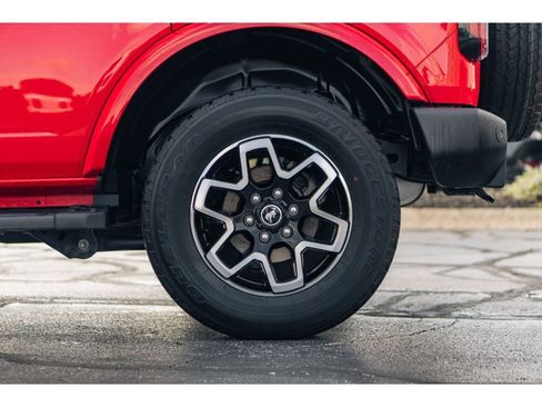 Used 2022 Ford Bronco Outer Banks image 5