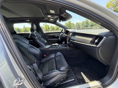 Used 2018 Volvo V90 T5 R-Design FWD image 13