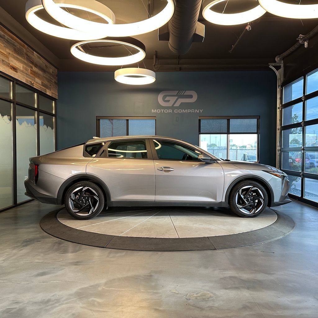 Used 2025 Kia K4 EX FWD image 2