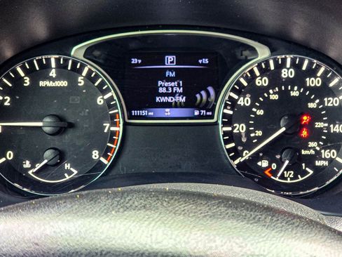 Used 2020 Nissan Pathfinder S image 22