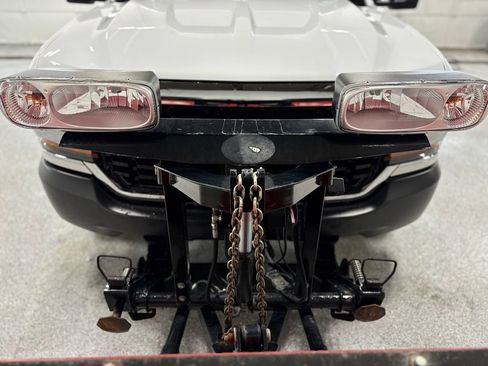 Used 2018 Chevrolet Silverado 1500 W/T w/ Trailering Package AWD/4WD image 14