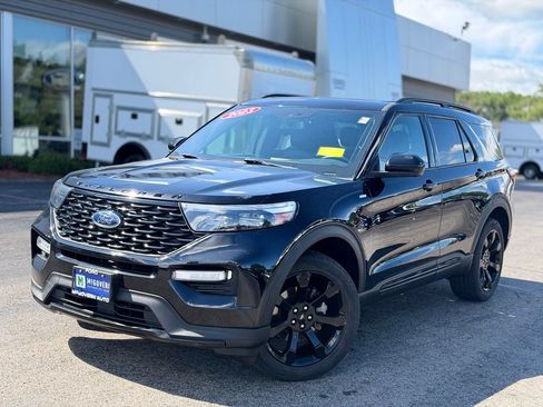 Used 2023 Ford Explorer ST-Line w/ Class IV Trailer Tow Package AWD/4WD image 1