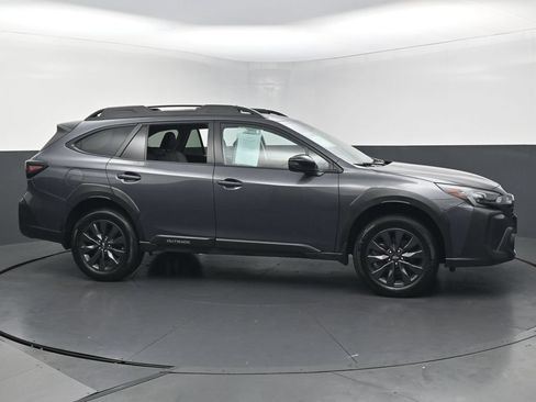 Used 2023 Subaru Outback Onyx Edition AWD/4WD image 6