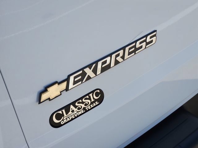 Used 2025 Chevrolet Express 3500 LS RWD image 9