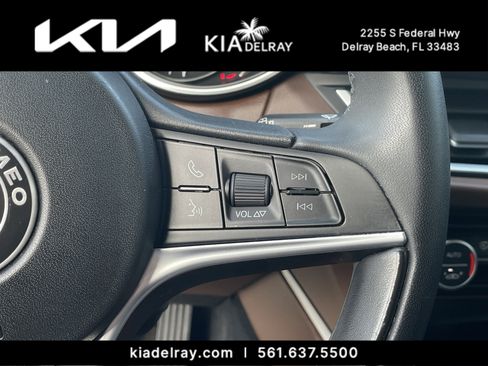 Used 2019 Alfa Romeo Stelvio w/ Nero Edizione image 25