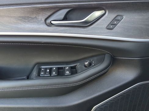 New 2026 Jeep Grand Cherokee Limited AWD/4WD image 14