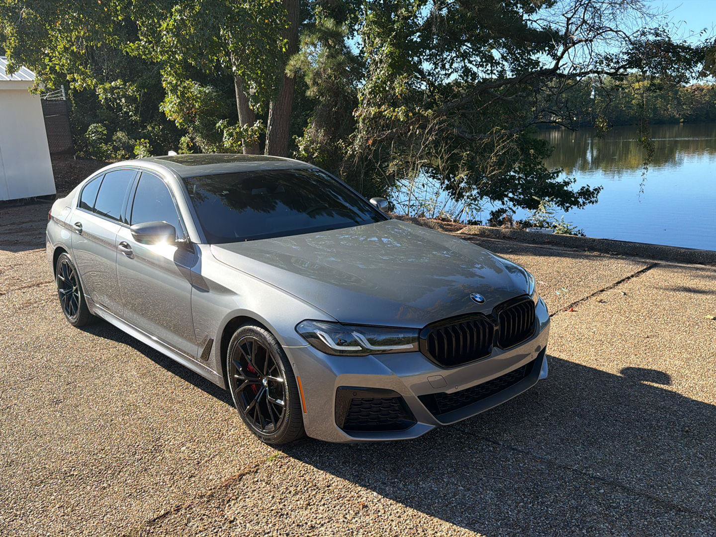 Used 2023 BMW 530i xDrive w/ M Sport Package AWD/4WD image 2