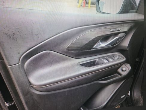 Used 2019 GMC Terrain SLT w/ Preferred Package image 11