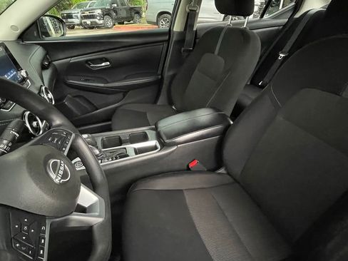 Used 2024 Nissan Sentra SV FWD image 22
