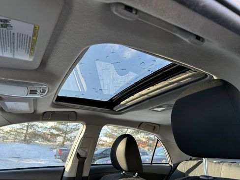 Used 2013 Toyota Corolla S image 8