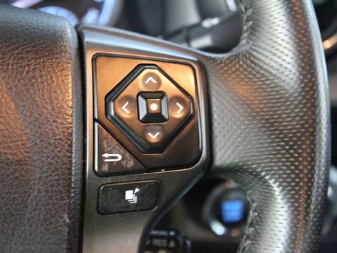 Used 2021 Toyota Tacoma TRD Off-Road AWD/4WD image 17