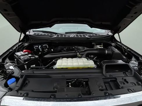 Used 2025 Ford F150 Lariat w/ Equipment Group 502A High image 32