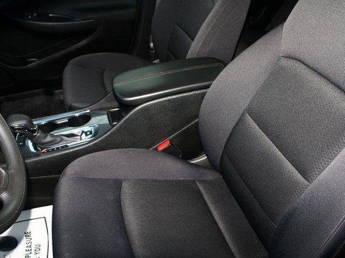 Used 2025 Chevrolet Malibu LT image 5