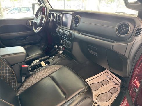 Used 2021 Jeep Wrangler Unlimited Sahara image 24