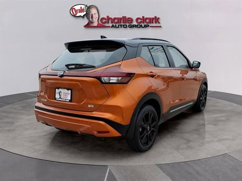 Used 2024 Nissan Kicks SR image 5