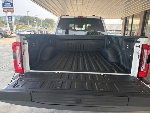 New 2026 Ford F250 Platinum image 26