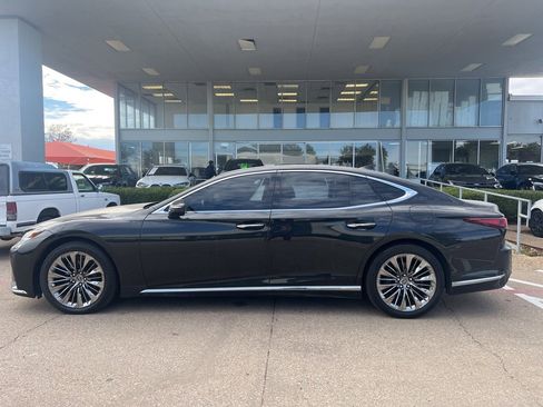 Used 2021 Lexus LS 500 w/ Accessory Package (Z2) image 16