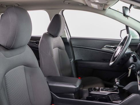 Used 2024 Kia Sportage LX image 23