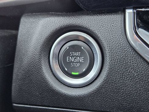 Used 2024 Chevrolet Colorado W/T RWD image 22