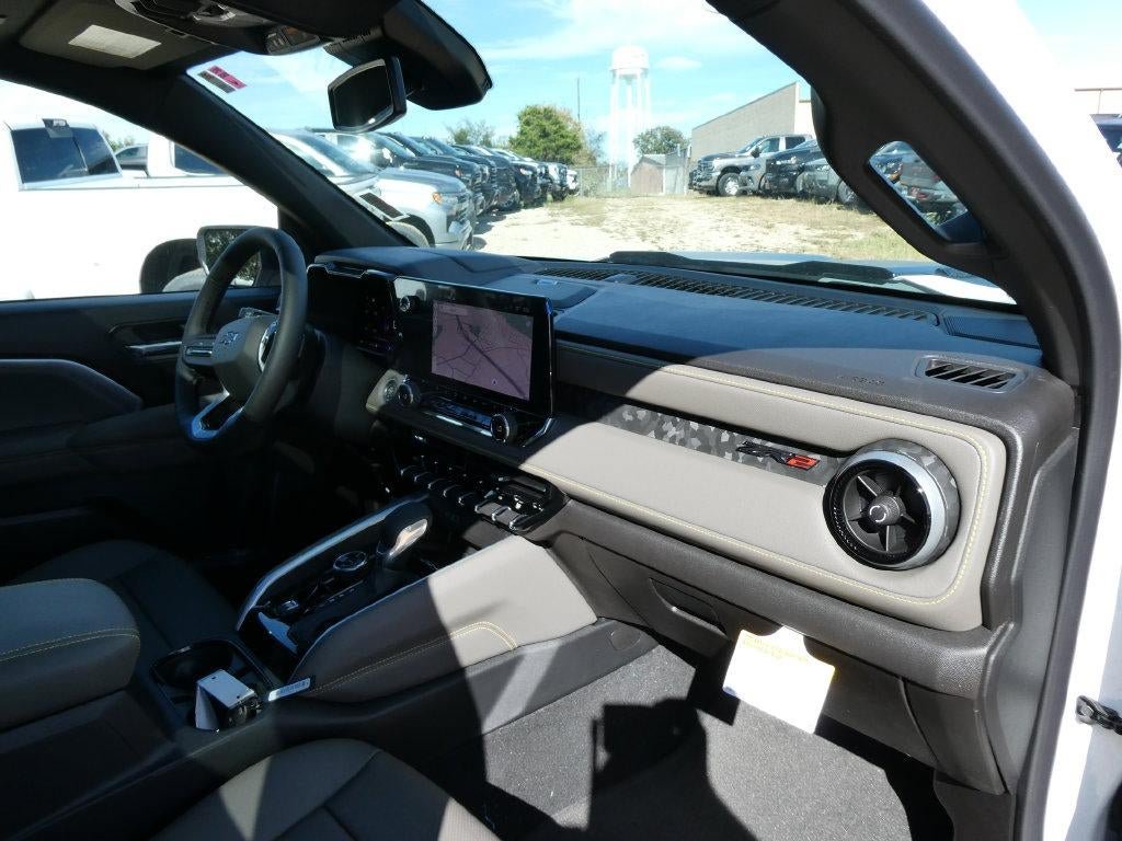 New 2026 Chevrolet Colorado ZR2 w/ Technology Package AWD/4WD image 13