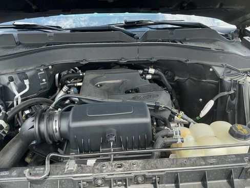 Used 2020 Ford Explorer XLT w/ Equipment Group 202A RWD image 25