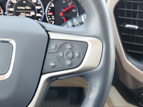 Used 2022 GMC Acadia Denali w/ Denali Technology Package image 33