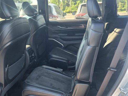Used 2021 Jeep Grand Cherokee L Laredo AWD/4WD image 17