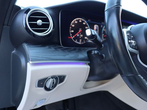 Used 2019 Mercedes-Benz E 300 4MATIC w/ Premium 1 Package image 29