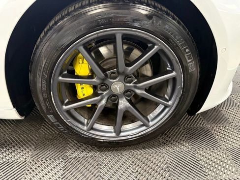 Used 2020 Tesla Model 3 Standard Range Plus RWD image 15