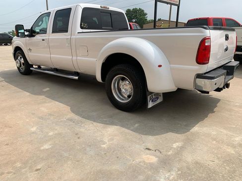 Used 2011 Ford F350 Lariat w/ Lariat Interior Pkg RWD image 4