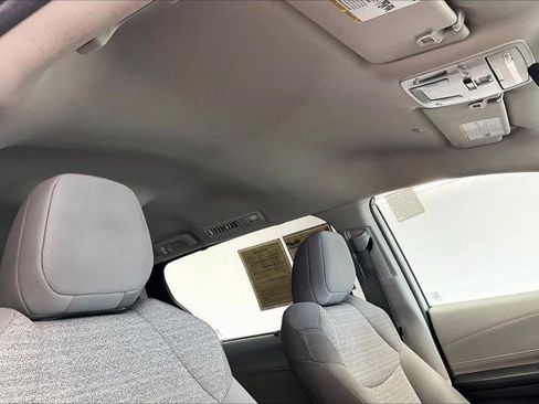 Used 2022 Toyota Sienna LE AWD/4WD image 25