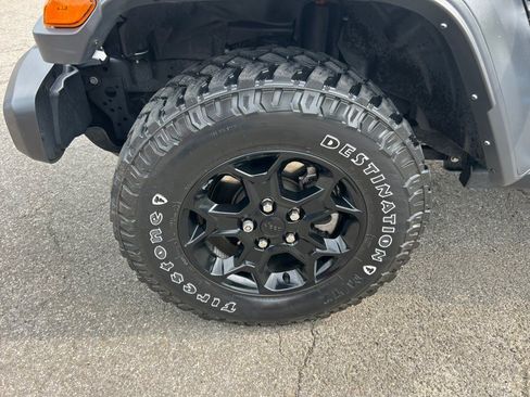 Used 2023 Jeep Wrangler Unlimited w/ Cold Weather Group AWD/4WD image 11
