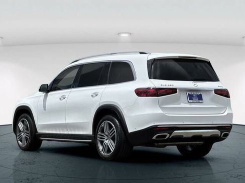 Used 2025 Mercedes-Benz GLS 450 4MATIC image 4