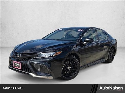 Used 2024 Toyota Camry XSE FWD image 1