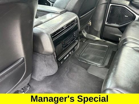 Used 2022 Jeep Wagoneer Series III w/ Premium Group I AWD/4WD image 33
