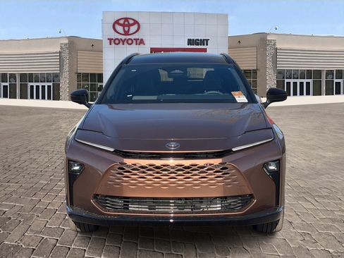 Used 2026 Toyota Crown Signia w/ Advanced Technology Package image 5