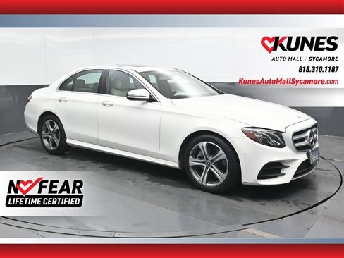 Used 2018 Mercedes-Benz E 300 4MATIC image 1