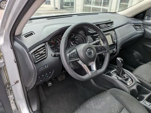 Used 2020 Nissan Rogue SV AWD/4WD image 16