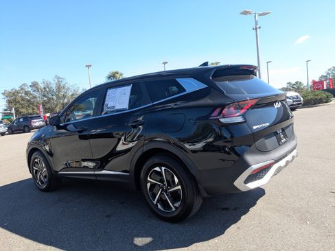 Used 2025 Kia Sportage LX image 6