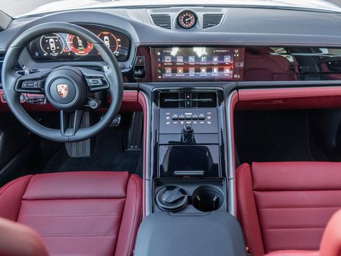 New 2026 Porsche Panamera 4 E-Hybrid AWD/4WD image 11