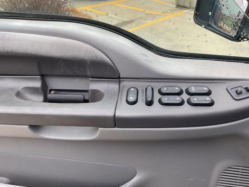 Used 2004 Ford F250 XLT image 14