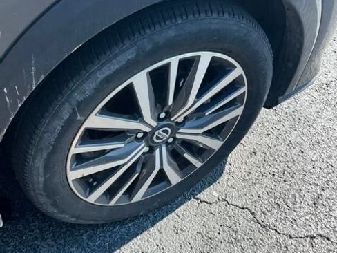 Used 2021 Nissan Kicks SR FWD image 14