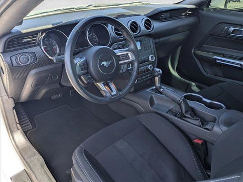 Used 2020 Ford Mustang Coupe RWD image 16